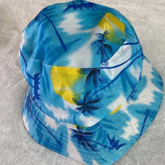 Blue tropical bucket hat - Picture 3 of 16